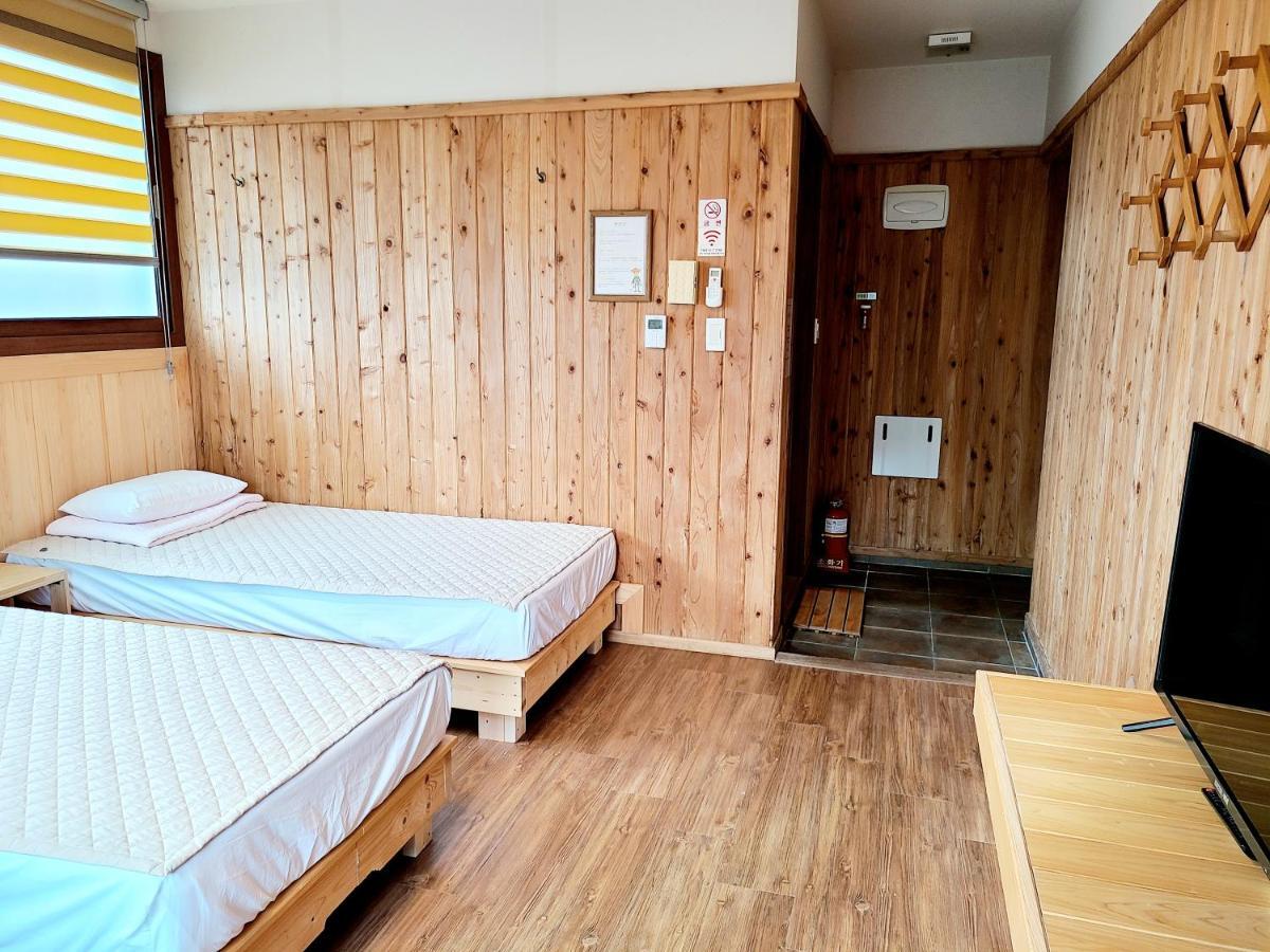 Galeum Guesthouse Seogwipo Extérieur photo