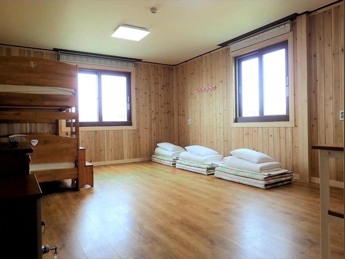 Galeum Guesthouse Seogwipo Extérieur photo