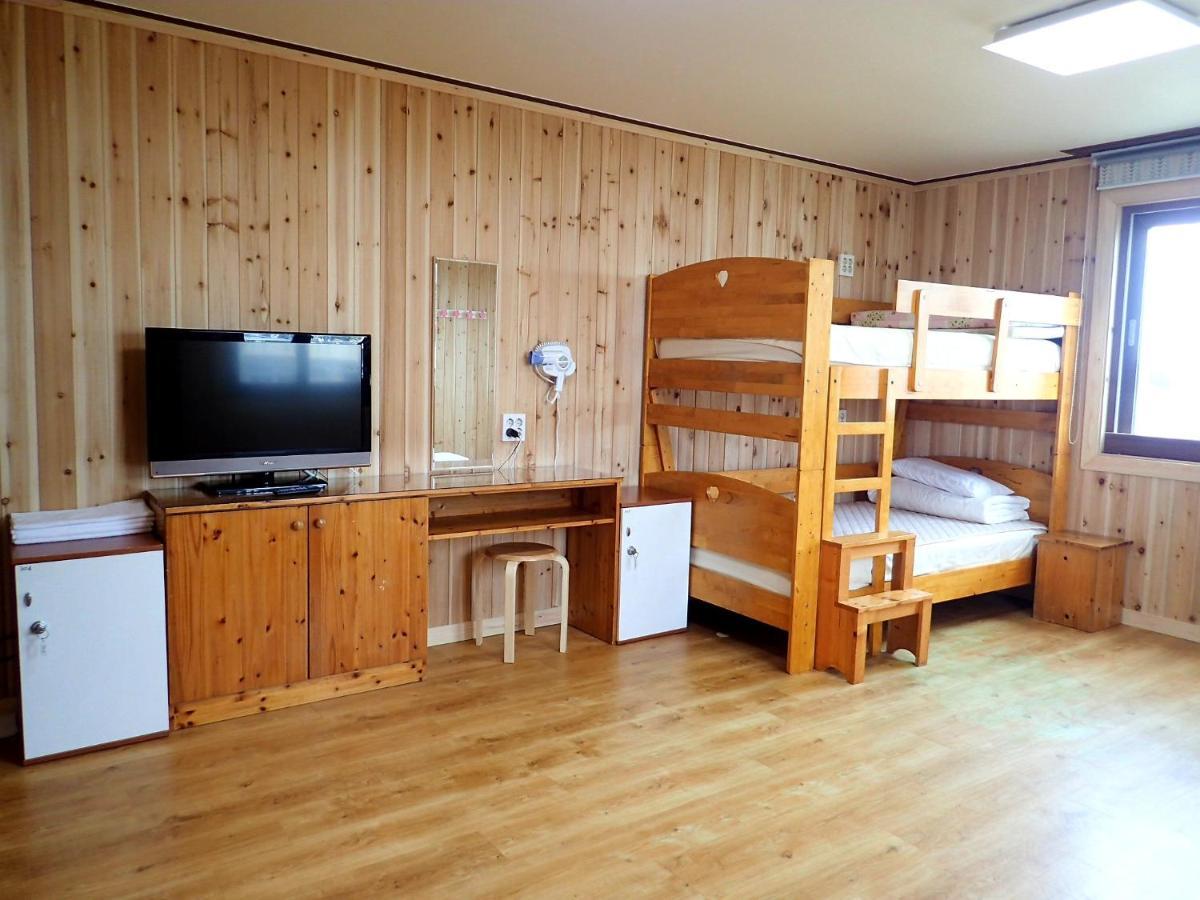 Galeum Guesthouse Seogwipo Extérieur photo