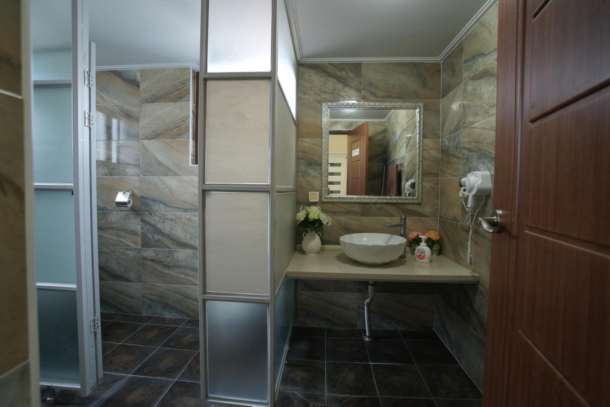 Galeum Guesthouse Seogwipo Extérieur photo