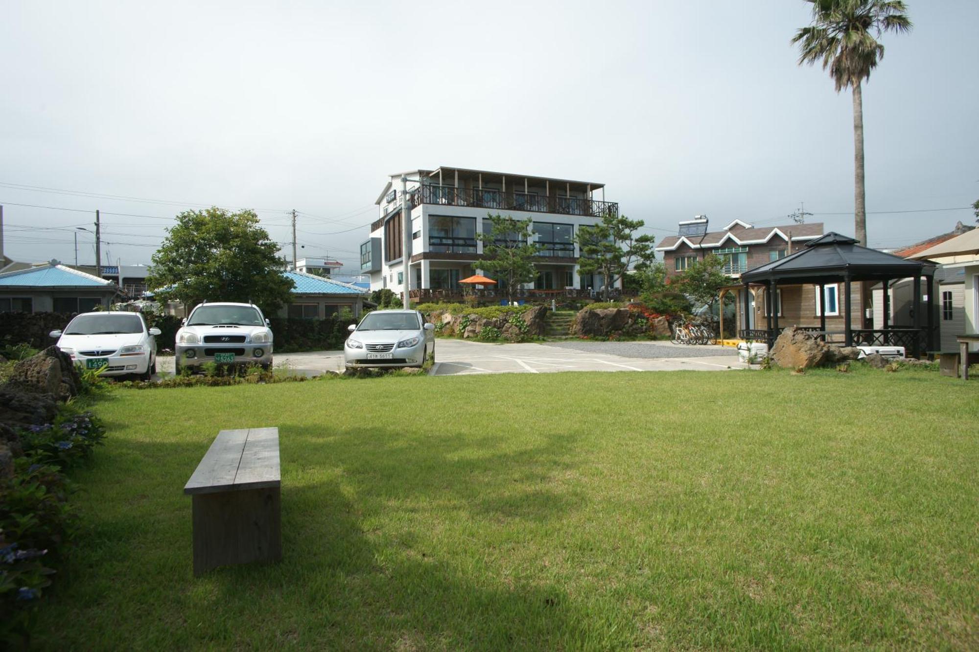 Galeum Guesthouse Seogwipo Extérieur photo
