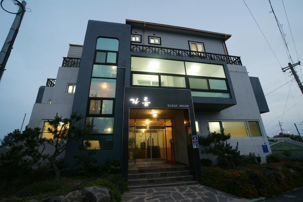 Galeum Guesthouse Seogwipo Extérieur photo