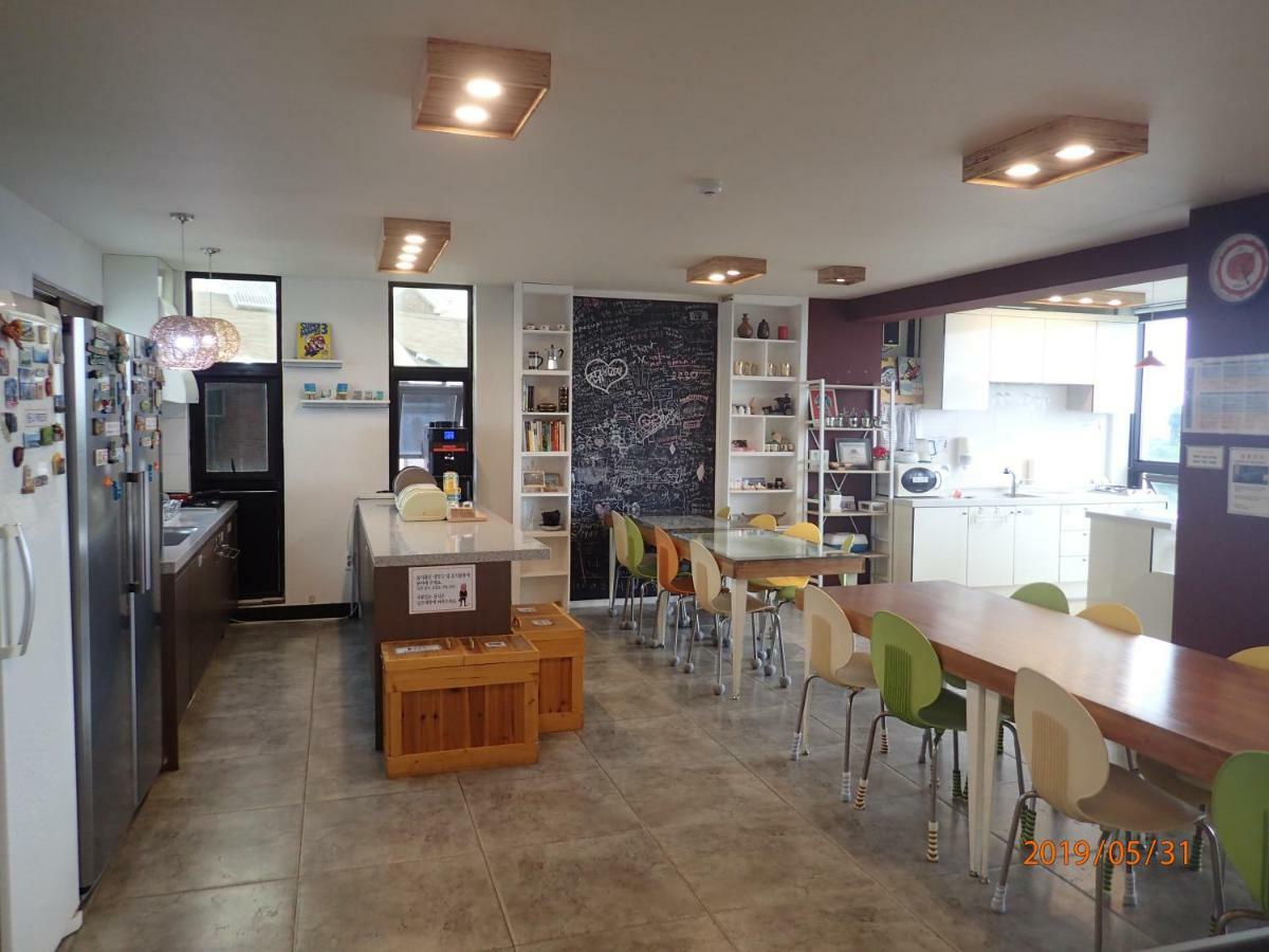 Galeum Guesthouse Seogwipo Extérieur photo